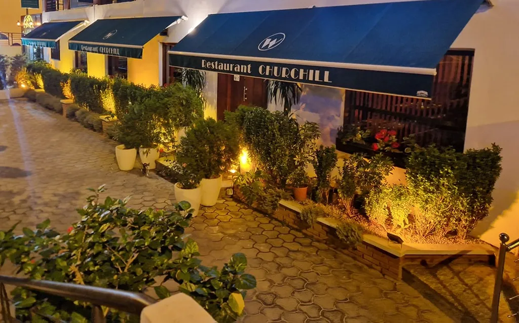 restaurant picture
