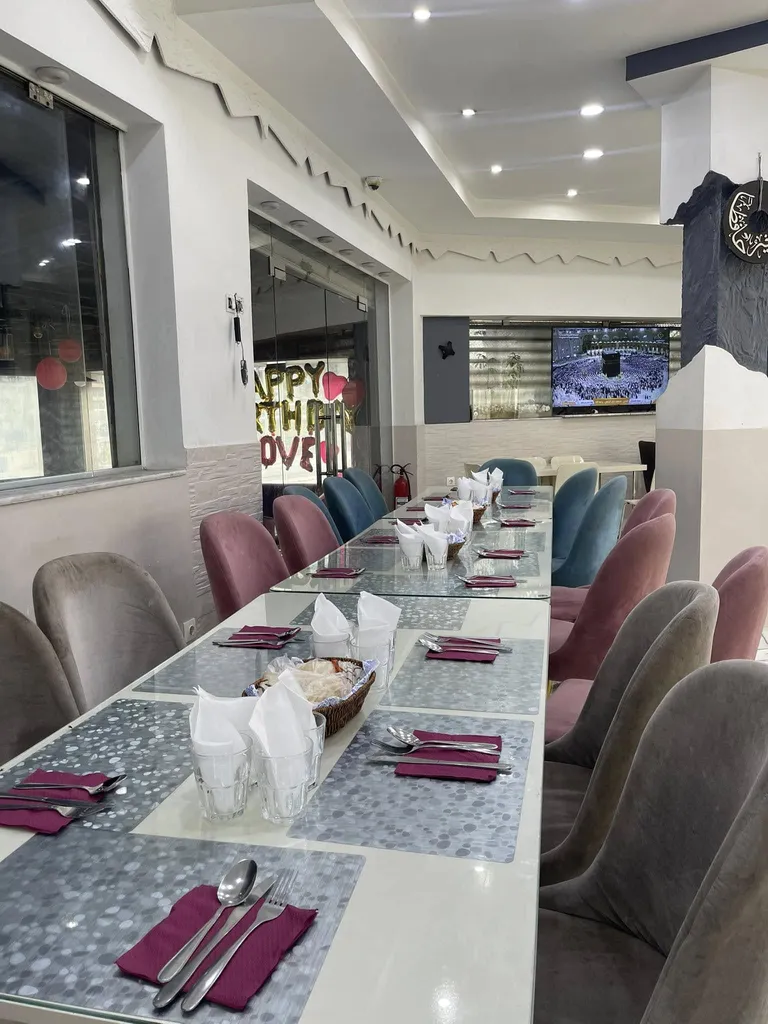 restaurant picture