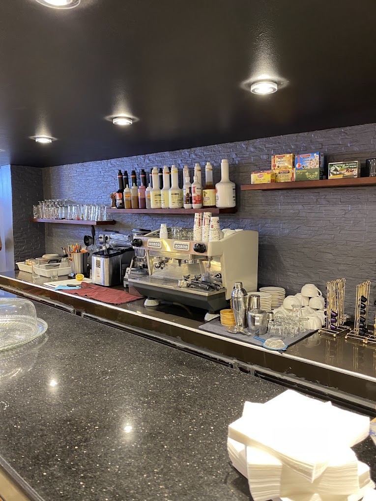 restaurant picture