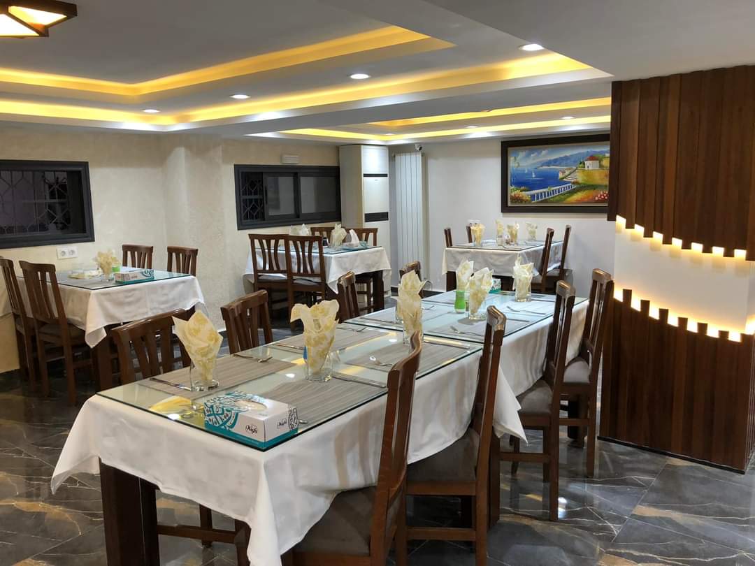 restaurant picture