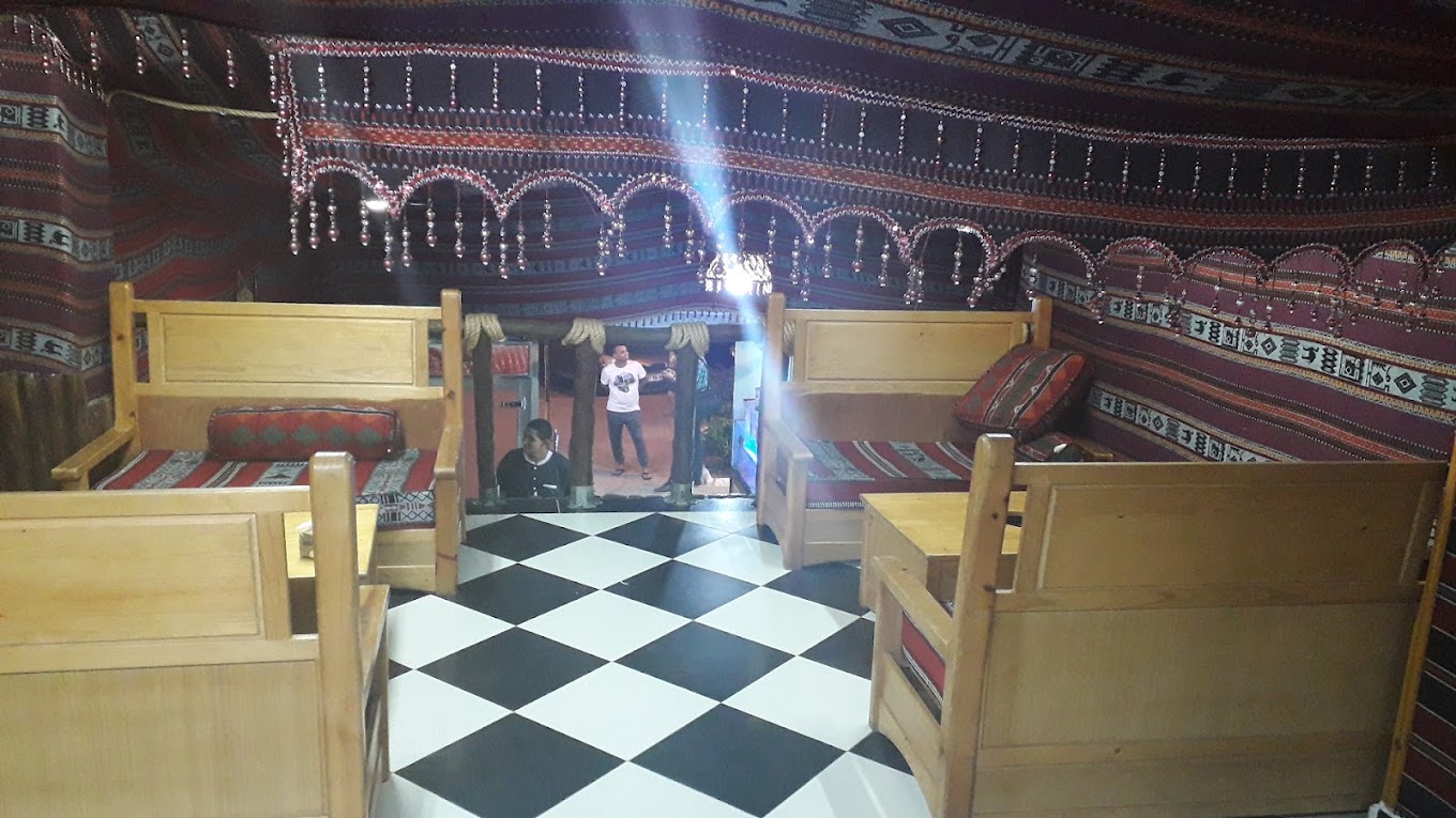 restaurant picture